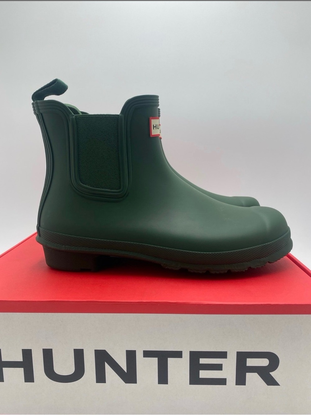 Hunter Women’s Chelsea Short Rain Boots in Forest Green - Picture 3 of 6